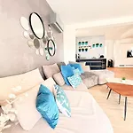 Luxury Emily Ражань