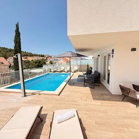 Βίλα Luxury Emily Ražanj