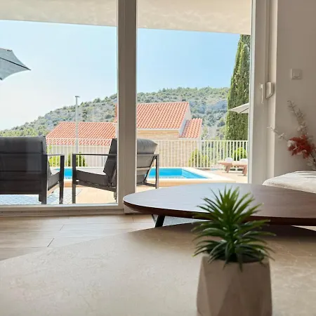 Luxury Emily Villa Razanj