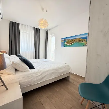 Luxury Emily Villa
