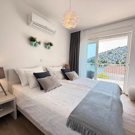 Luxury Emily Villa Razanj