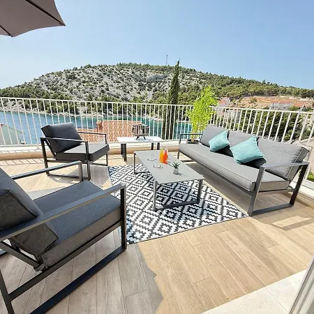 Villa Luxury Emily *