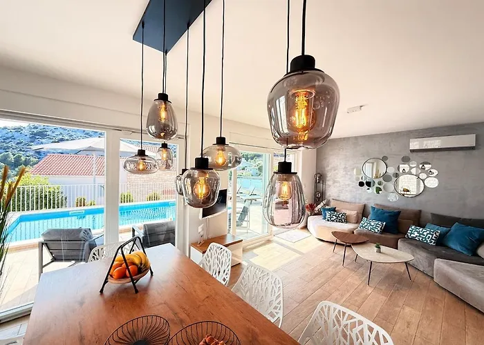 Luxury Emily Villa *