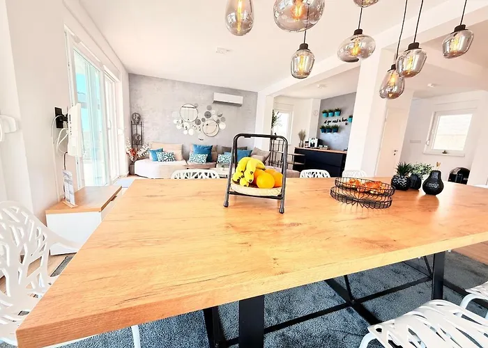 Villa Luxury Emily *