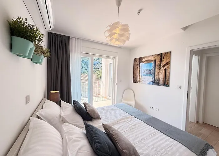 Luxury Emily Villa *