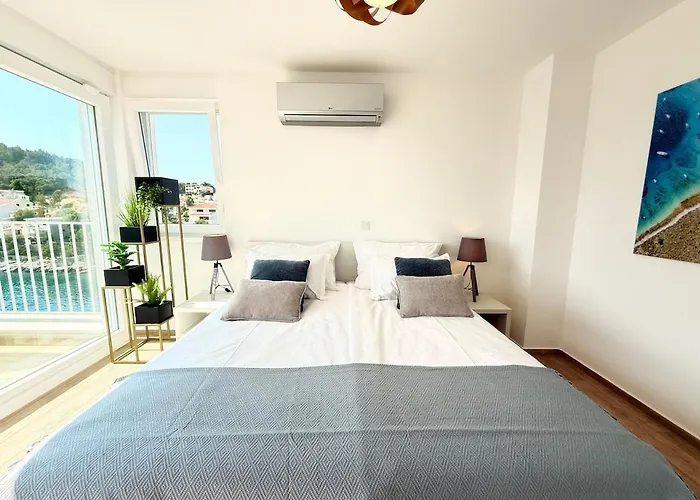 Luxury Emily Villa *